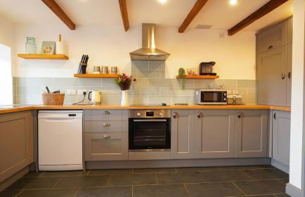 Private Getaway - Rural Charm - Photo 21