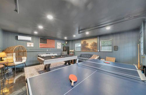 Fully Restored cottage, AMAZING game room, hot tub - Foto 49