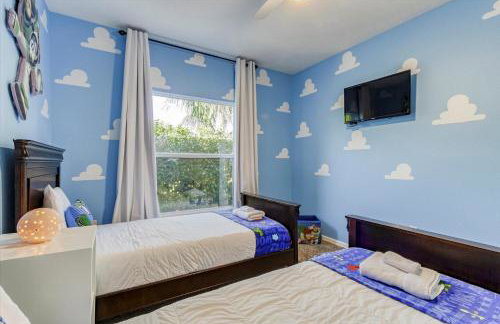 Large Home-Private Pool, Spa, and Pet Friendly Sleeps 12 - Foto 44