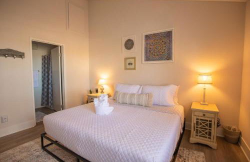 Huge Oceanside Private 2BR Apartment-Pool-Gym-Spa - Photo 8