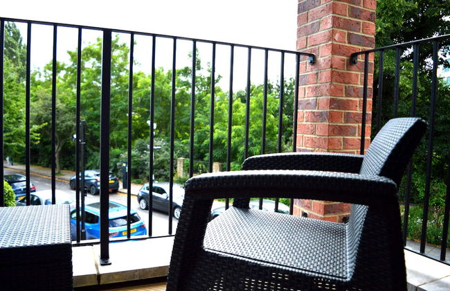 Kew Bridge by Charles Hope - Foto 36