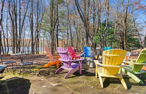 Lakefront with Beach Game Room Fire-pit and More - Foto 29