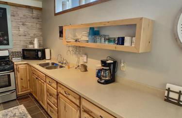 The Maples Apt - King Bed, Pet Friendly, Beautiful Views - Foto 25