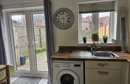 Homington House Long Stays Sleeps 7 Free Parking - Foto 11