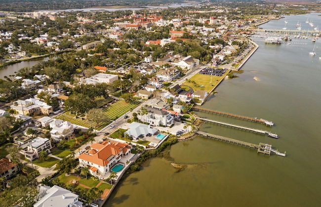 Eagles Nest at Villas on the Bay Retreat for 4! - Photo 32