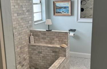 HIDDEN GEM - Family Friendly Pool Home -Welcome - Photo 40