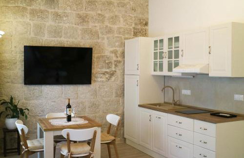 Sessa's Palace - Photo 10