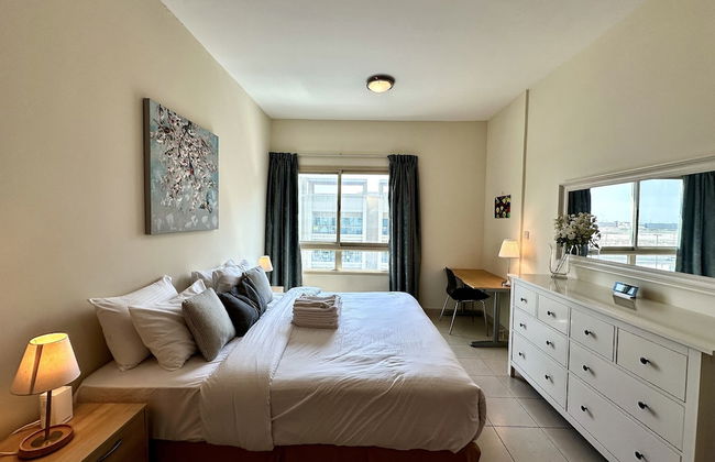 Lux BnB I Turia Tower I Lake & Garden View - Photo 1