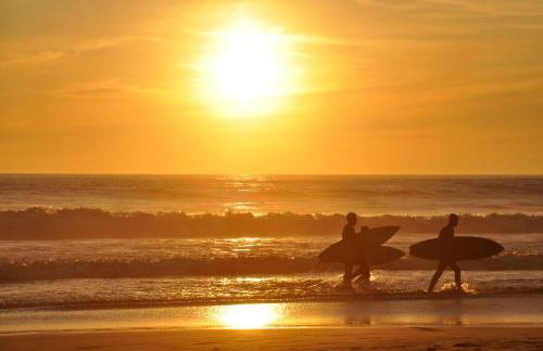 Apartamento con terraza en primera línea de playa - Foto 36
