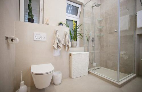 ANGEL BY THE SEA LUXE Apartment - Photo 25