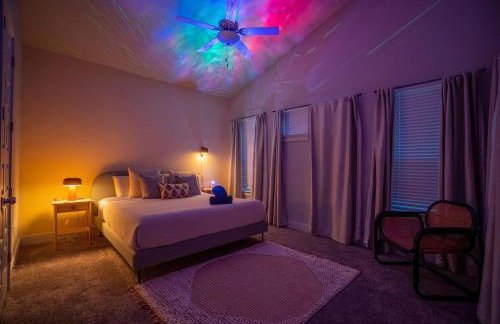 Luxe Modern 4B House with Office 20 min to DT - Foto 2