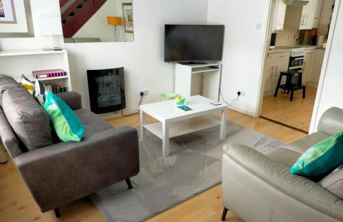 Lynton House - Photo 3