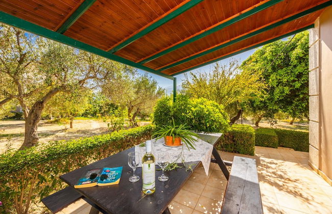 Villa Dimitris Large Private Pool Walk to Beach Sea Views A C Wifi Car Not Required Eco-frien - 1923 - Foto 51