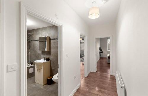 1Bed Gem Central Bletchley Perfect for Contractors - Foto 4