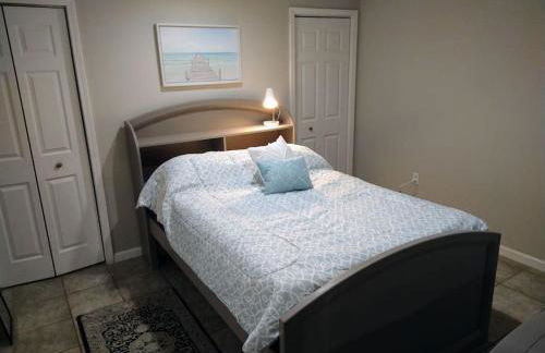 Lovely 5 Bedrooms, 3 Full Baths Home Near Parks! - Foto 23