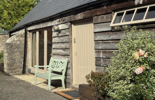 Charming Stone Cottage - Cotswolds Farm Stay - The Bullpen - Photo 46