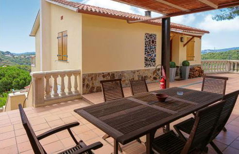 Nice Home In Sant Cebria De Vallalt - Foto 2
