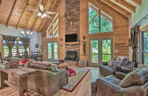 Great for Families! Lavish Hiawassee Cabin - Foto 4