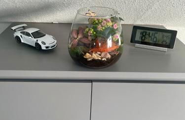 Sky Studio Apartment 1,5 Zimmer für 4 Leute Zentral 35qm S-Bahn Mercedes Benz - Foto 26