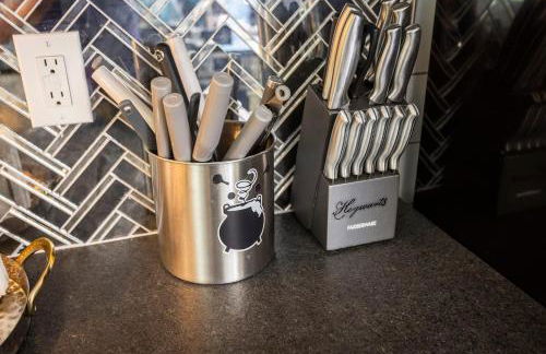 Hagrid's Hut - Harry Potter Riverfront Experience - Foto 38