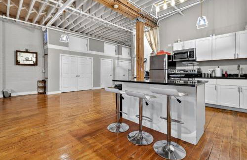 Huge 'MAN CAVE' 2 mins from Downtown Detroit apts - Foto 3