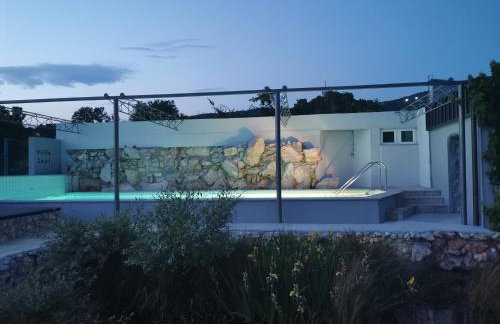 Villa Suzi - Family Farm Stay with Donkeys, Pool and Sea View near Rijeka - Photo 16