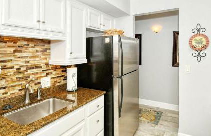 LaPlaya 104A Gulf front Walk right from your lanai onto the private beach - Foto 15