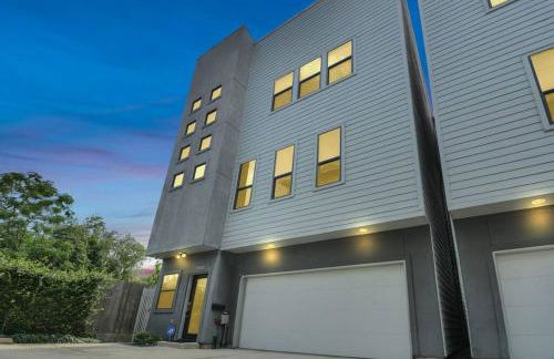 Skyline Views - Sleeps 10 Home Near Downtown - Photo 41