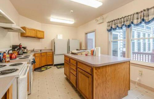 Sprawling 9 BR Mountaintop Oasis with BlueRidge Views - Foto 3