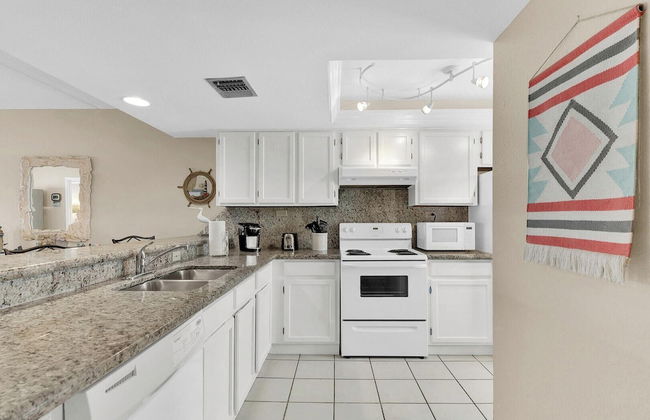 Beachfront Convenience w/o the Beachfront Price! - Foto 8