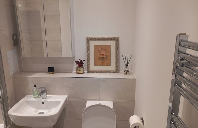 Tranquil Loughton Apartment Retreat - Foto 18