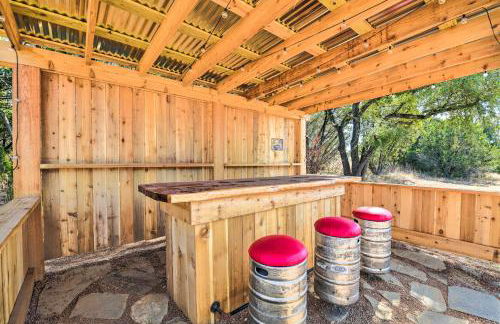 Lake Granbury Views and Game Room! Modern Escape - Foto 34