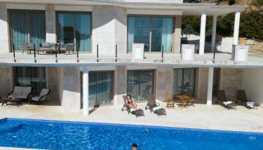 Gran Piscina Hidromasaje playa privada y sauna - Photo 5