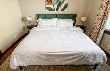 Family & Pet-Friendly Home with Fenced Yard & Office - Foto 11