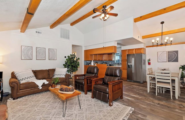 Bear Cub Cottage in Big Bear w/ HotTub & Firepit - Photo 31