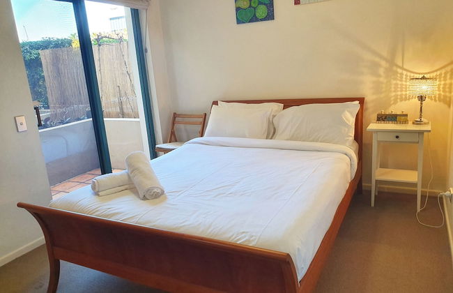 2BR Beautiful River Retreat Pool Wine Gym Netflix - Foto 16