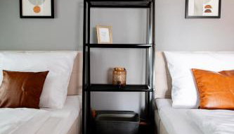 C4S -COME4STAY -InnHarmony- Stilvoll eingerichtetes Apartment für bis zu 8 Personen - Hochwertige Betten I voll ausgestattete Küche I Balkon I Badezimmer I WLAN I Smart TV - Foto 5