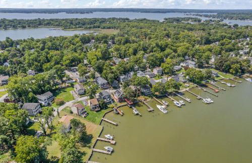 Waterfront Getaway - Dock UR Boat & Walk to Beach - Foto 27