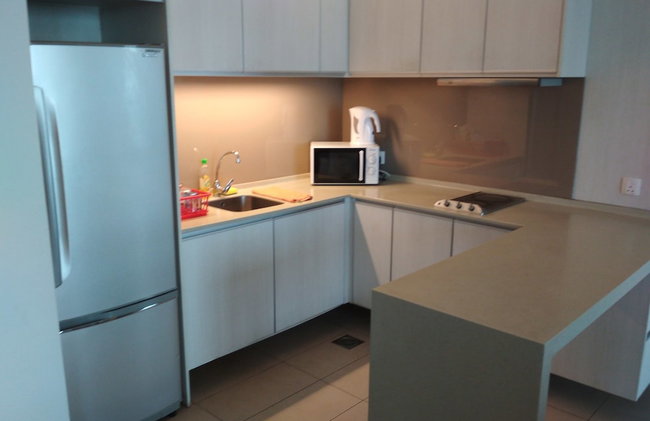 Queens Service Suite at Swiss Garden Residences - Photo 13
