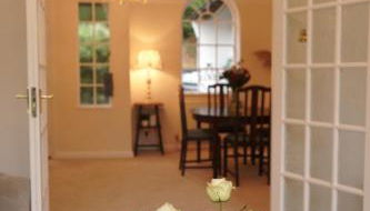 Tranquil Cottage & Garden by Esher Train Station - Foto 2