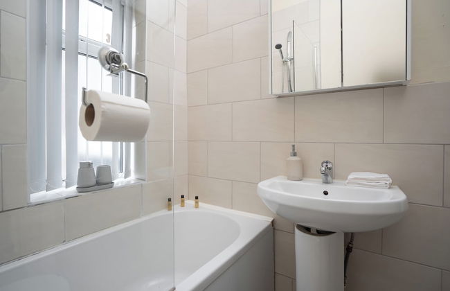 Spacious 4-bedroom Manchester Retreat With Garden - Foto 13