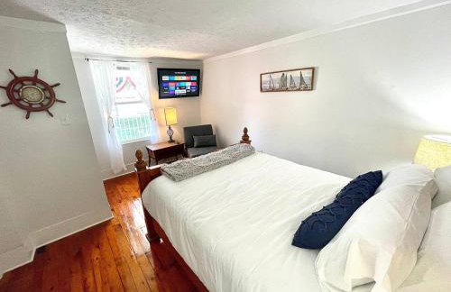 ENTIRE UNIT- Charming Century Home in Harbour Town - Foto 12