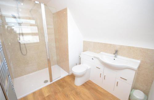 Coots - beautiful property in the heart of Wroxham sits on the waterside - Photo 9