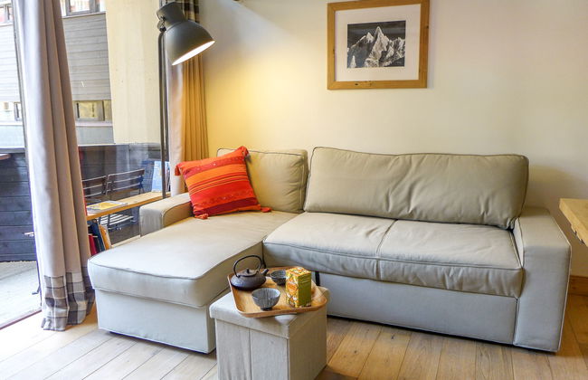 2 bedroom Apartment in Chamonix-Mont-Blanc with garden - Photo 8