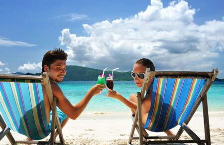 Awesome 3BR 2BTH 1 Block To Beach C2 - Photo 33