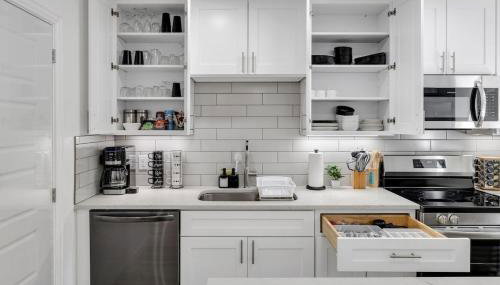 Arlington Entertainment District Home Purple Door - Foto 4