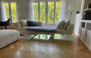 Apparemment luxueux niché dans les arbres - Foto 3