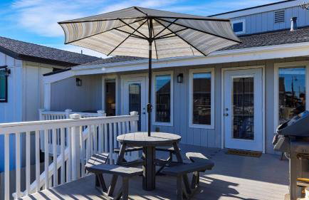 Steps to Beach w/ Patio+deck Foosball Happy Bottom Beach House by Avantstay - Foto 55