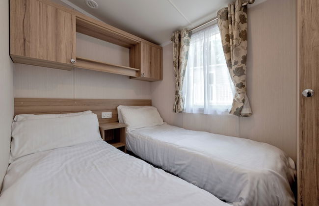 Cofton Holidays - Photo 6