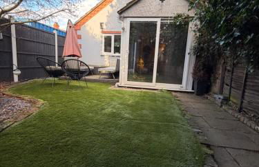 Cozy Cottage Coventry self check-in after 3pm, Pets Friendly - Foto 4